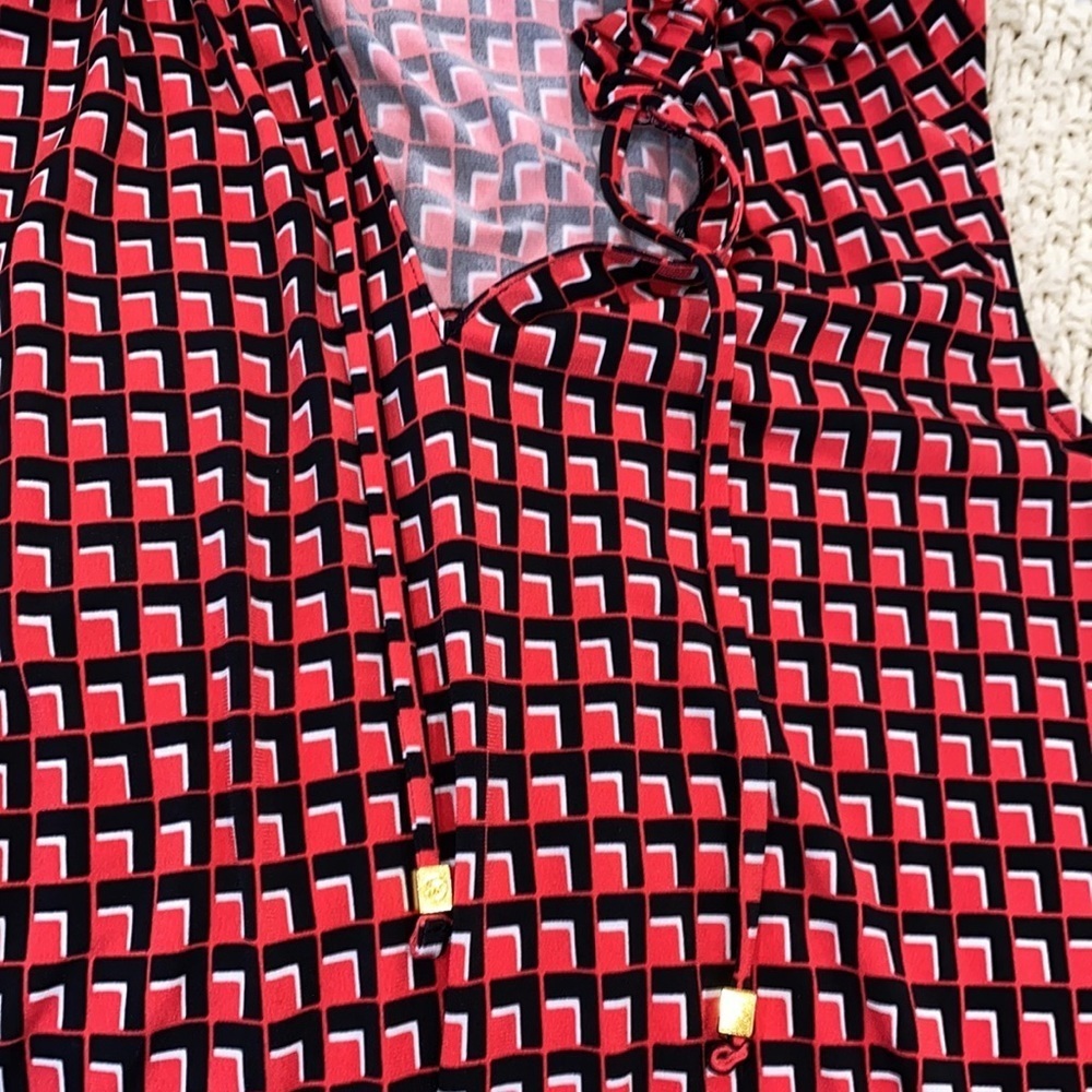 Michael Michael Kors size large red and black modern print top - Picture 5 of 7
